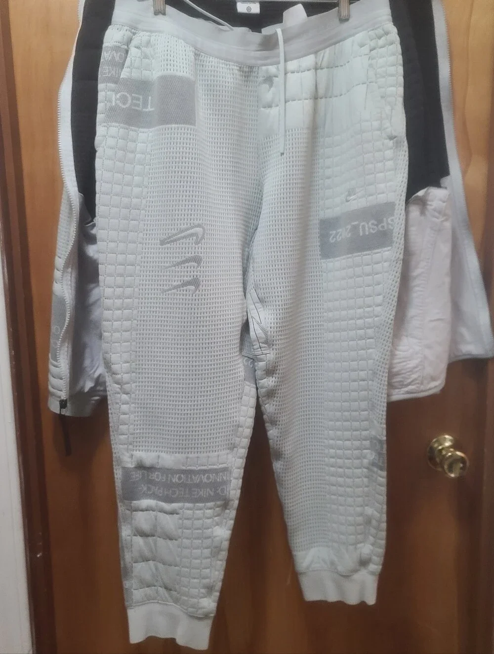 Nike Men's Sportswear Therma-FIT ADV Tech Pack Set Light Silver Size XL  *Flaws